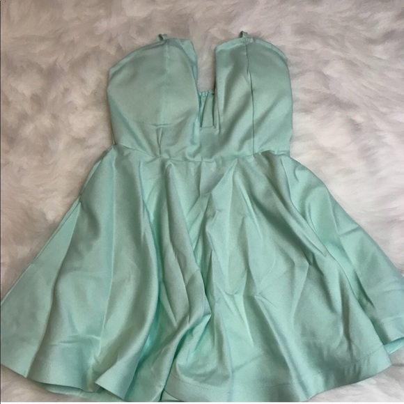 Medium dress - Picture 1 of 2